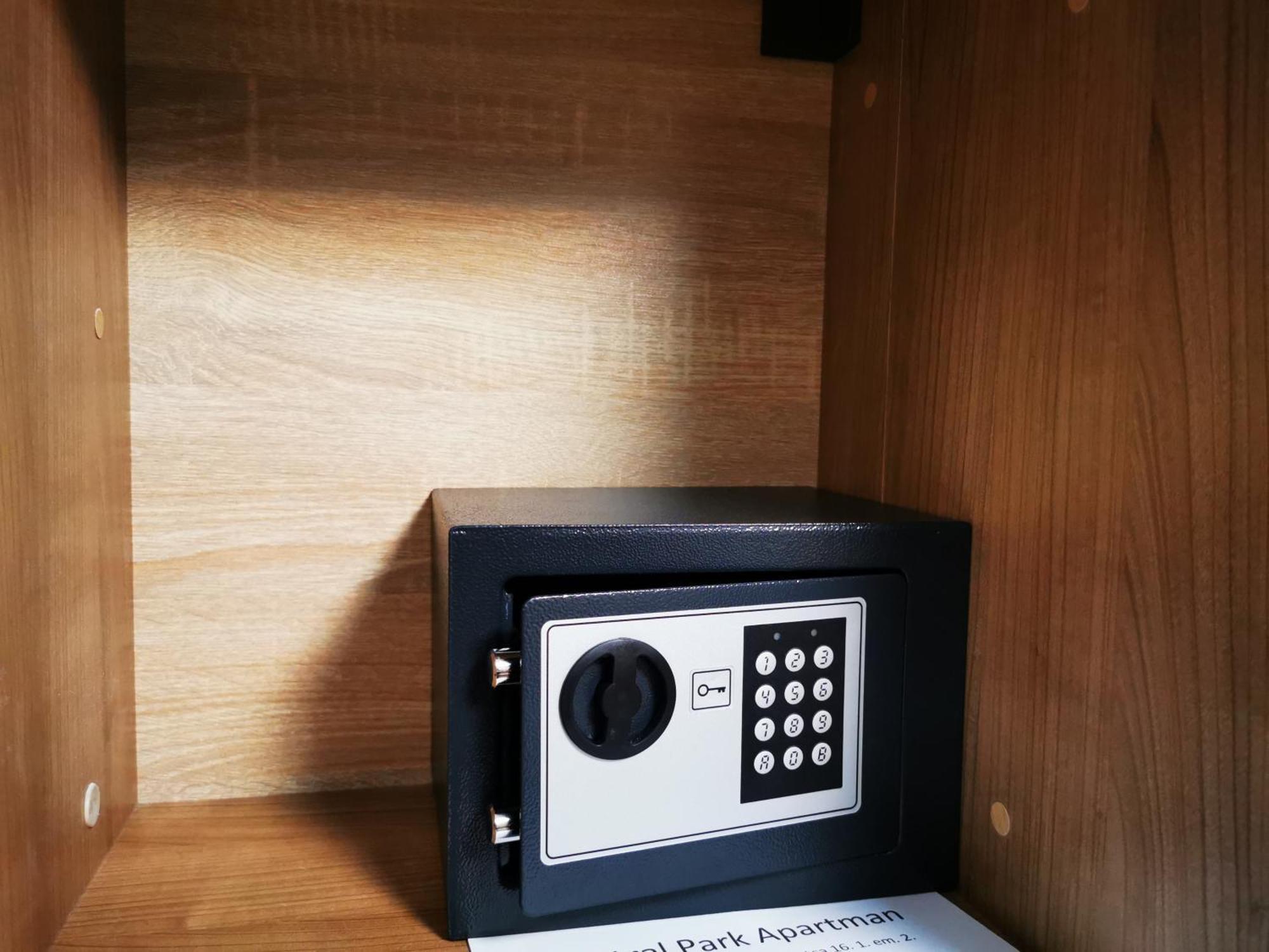 Central Park Apartman Szekszárd Kültér fotó