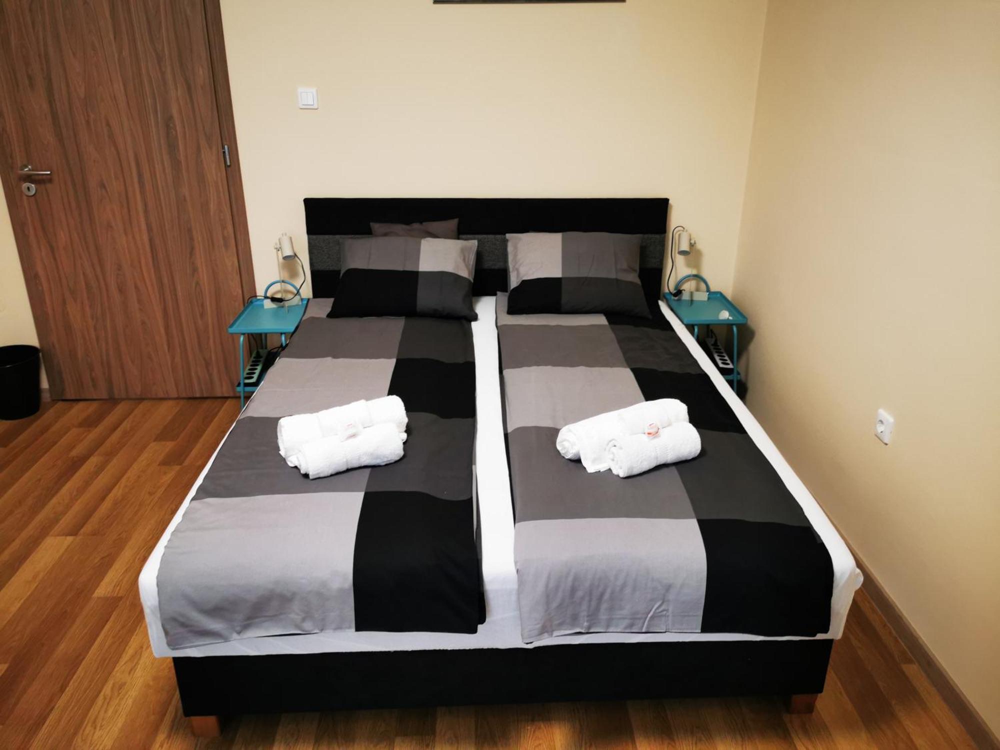 Central Park Apartman Szekszárd Kültér fotó