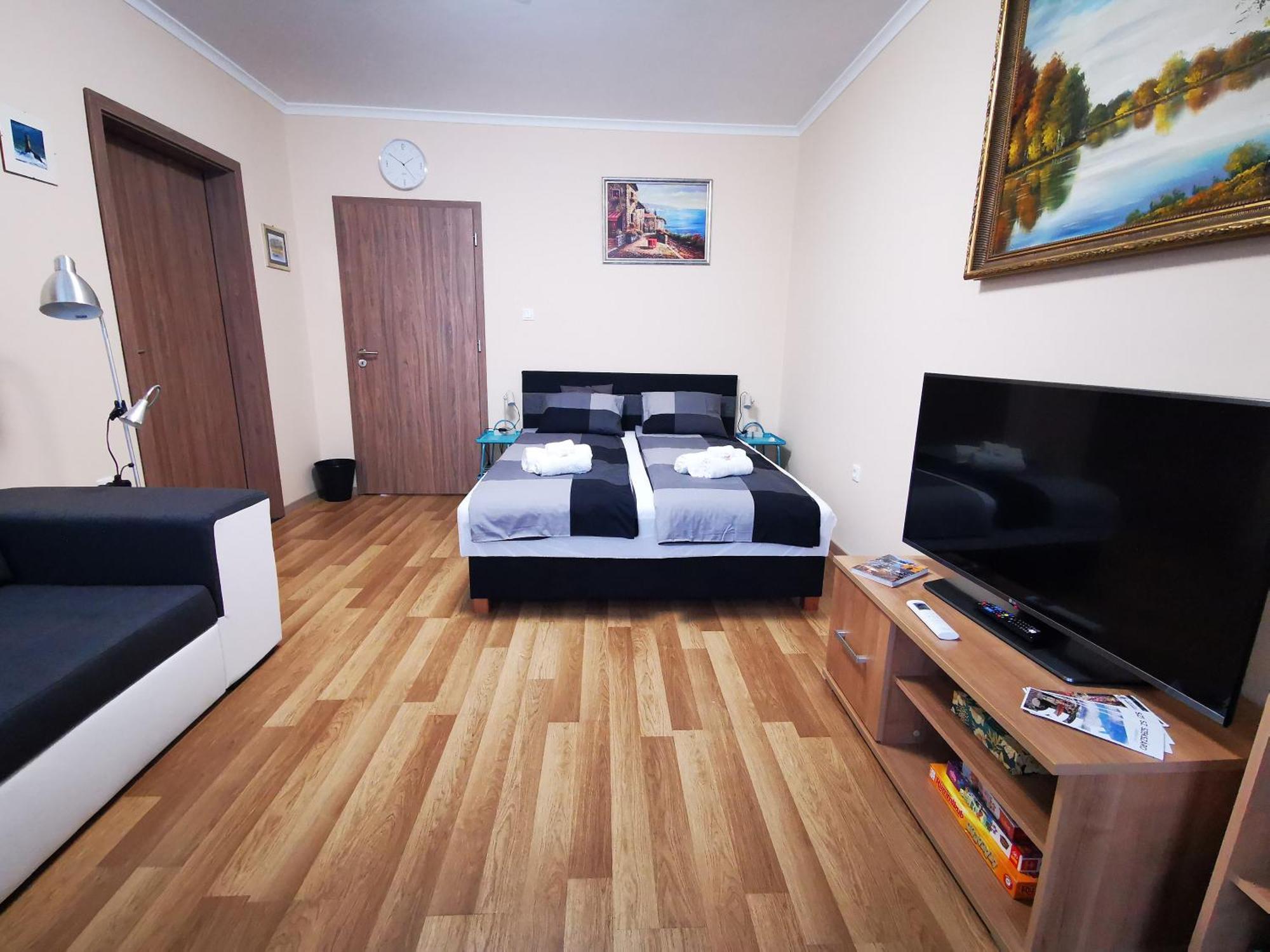 Central Park Apartman Szekszárd Kültér fotó